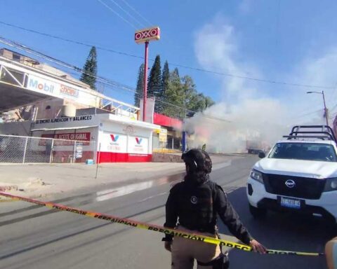 Bloqueo y quema de negocios en Guadalajara