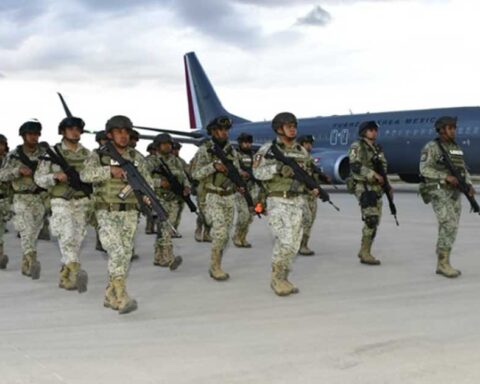 Militares mexicanos.