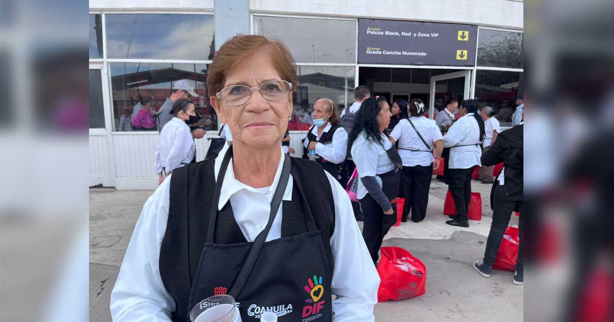 Mercedes Gámez, mujer empacadora del DIF Torreón.