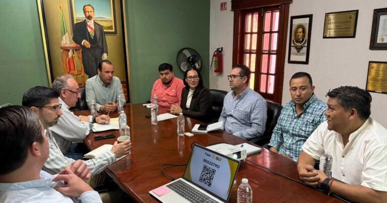 Reunión en Parras de la Fuente.