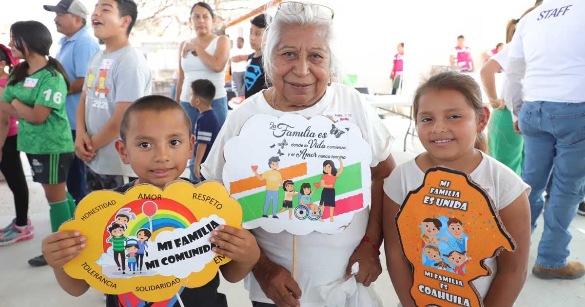 Una mujer mayor y dos niños coahuilenses,