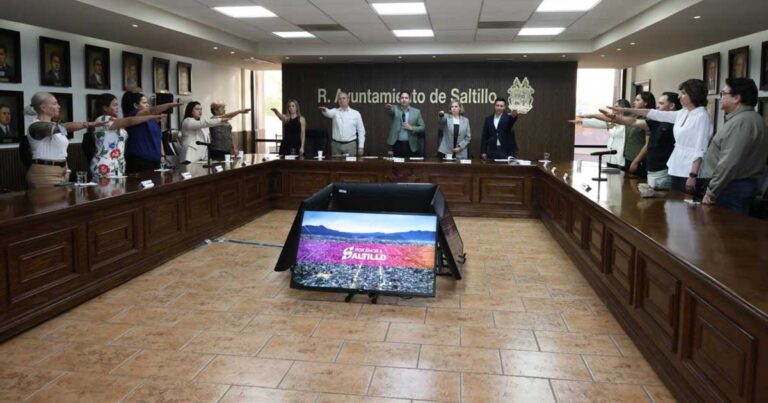 Consejo Ciudadano de Bienestar de los Seres Sintientes rindiendo protesta en Saltillo.