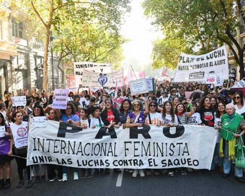 Mujeres manifestándose en Argentina.