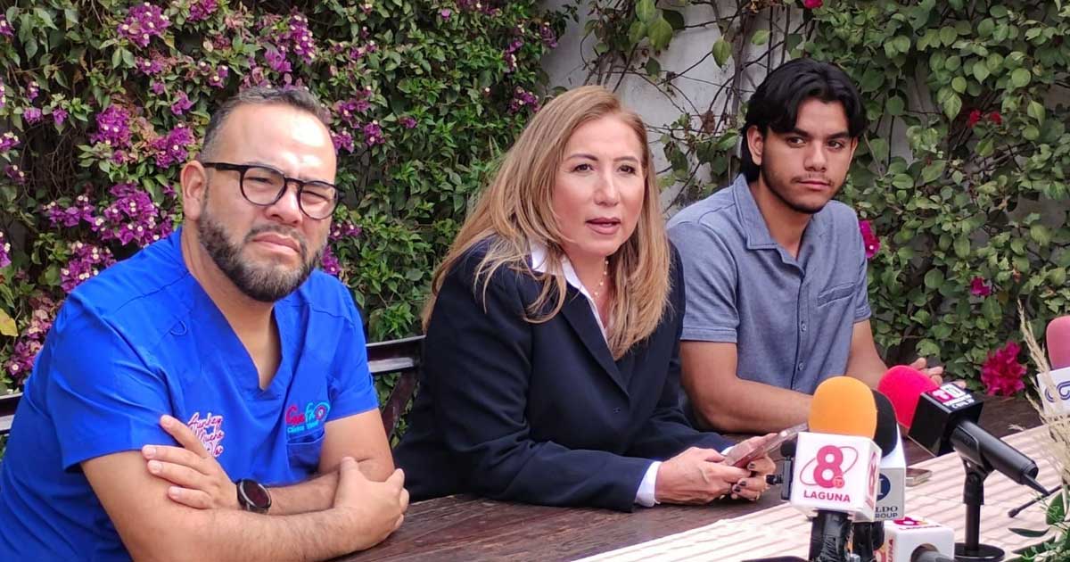 Conferencia de prensa para anunciar la Noche Bohemia con Causa.