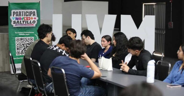 Jóvenes en Saltillo.