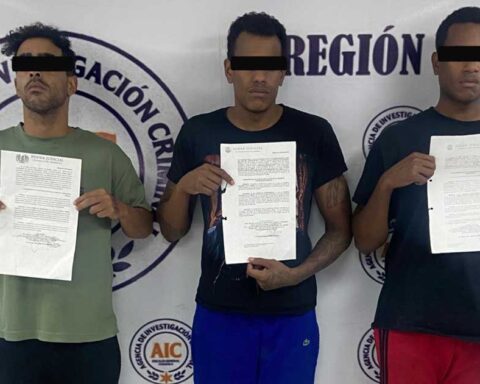 Tres cubanos detenidos.