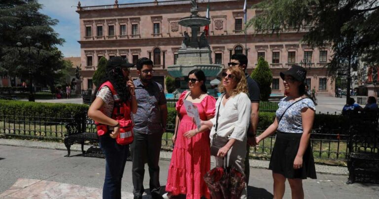 Mujeres turistas en Saltillo.
