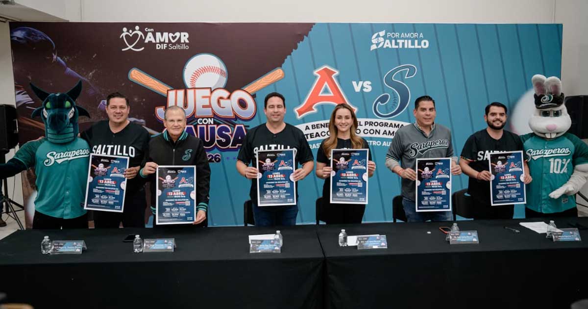 Funcionarios en rueda de prensa anunciando el Juego con Causa.
