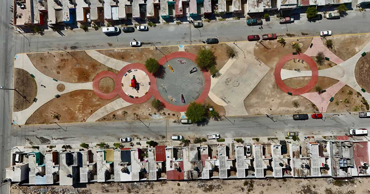 Vista aérea de una plaza en Ramos Arizpe.