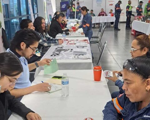 Brigada de la UAdeC para vincular con empresas de Coahuila.