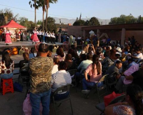 Familias en Festival Norteño en Saltillo.