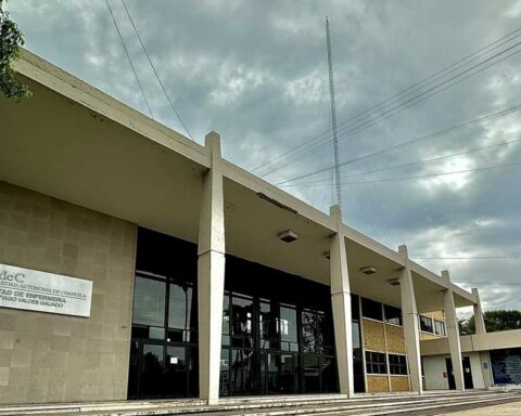Fachada de la Facultad de Enfermería y Nutrición de la UAdeC Unidad Sureste.