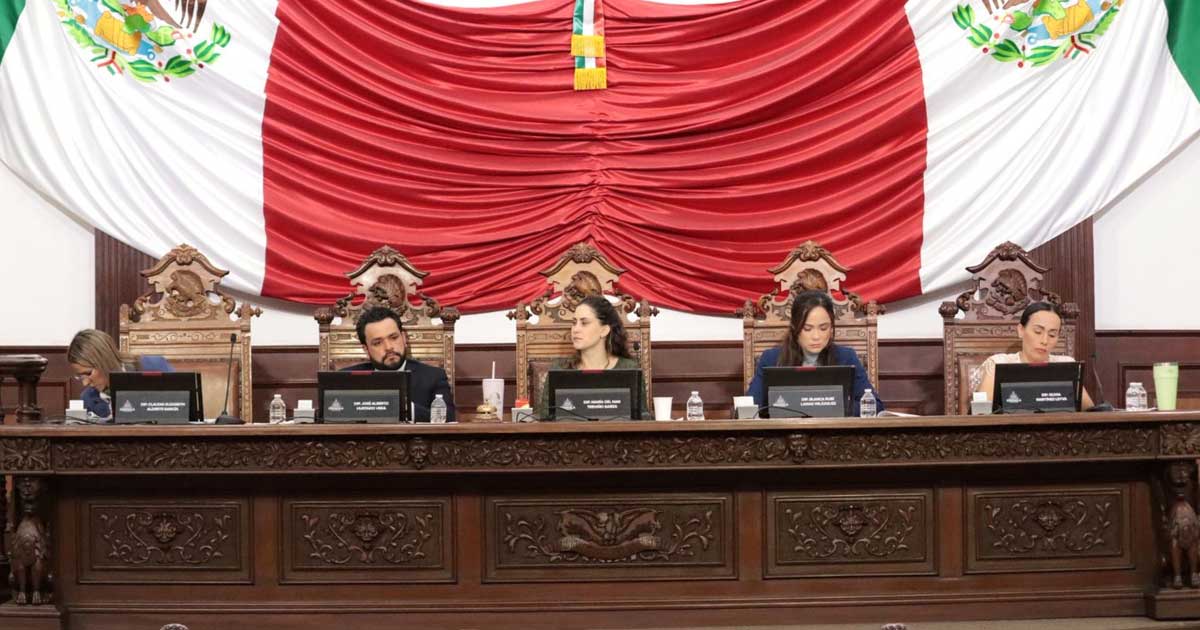 Diputados en la Mesa Directiva del Congreso de Coahuila.