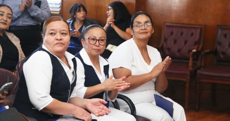 Trabajadoras del Hospital Unviersitario de la UAdeC en Saltillo.