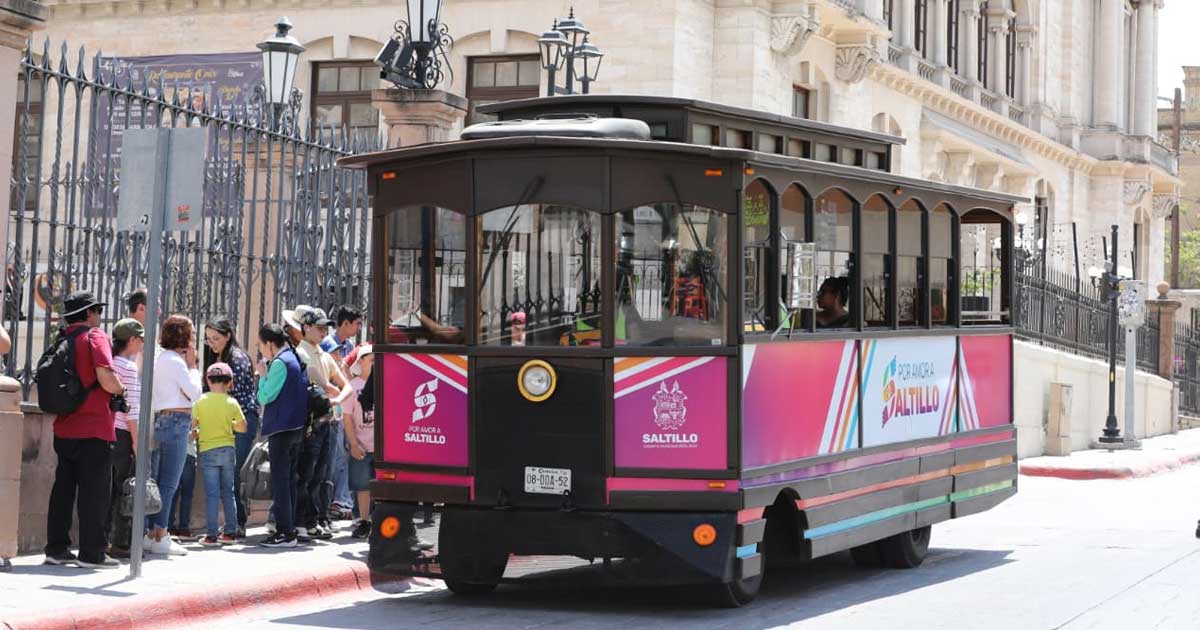 Tranvía turístico en Saltillo.