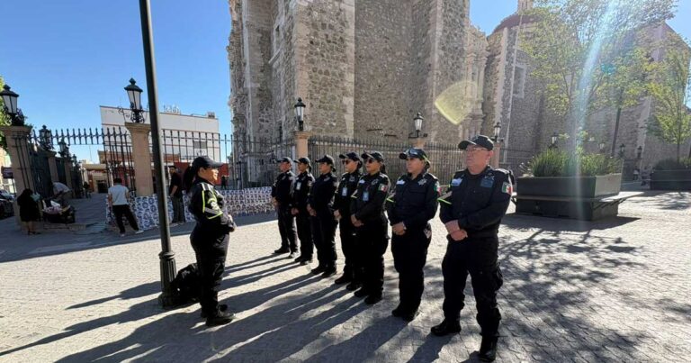 Elementos del Agrupamiento Turístico de la Policía de Saltillo.