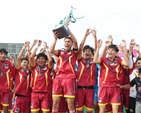 Jóvenes de Sinaloa, equipo ganador del Torneo Nacional Sub-16 de futbol, realizado en Monclova.