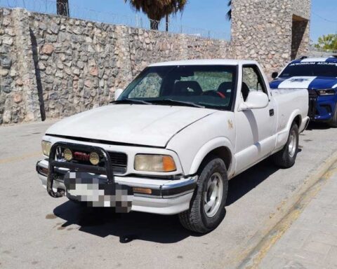 Camioneta robada en Gómez Palacio y recuperada en Torreón.