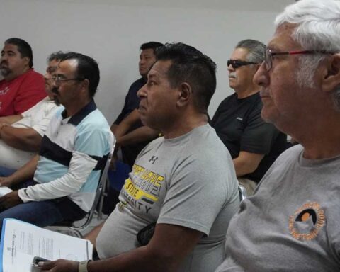 Conductores de transporte público en capacitación del IMM Torreón.