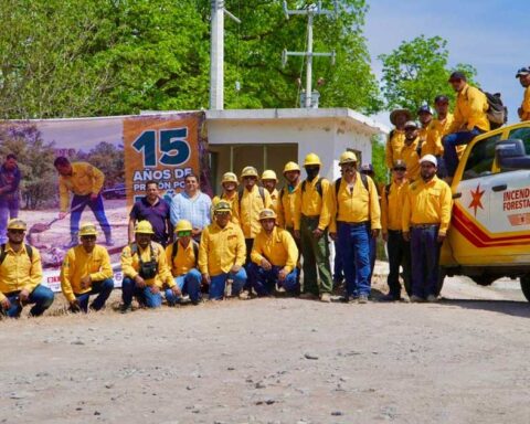 Brigadas de contra incendios forestales en Coahuila.