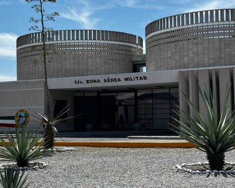 6° zona militar aérea en Torreón.