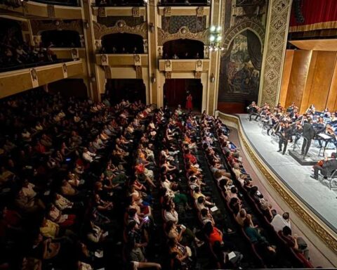 Teatro Isauro Martínez.