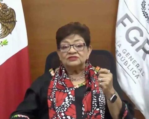 Ernestina Godoy, fiscal general.