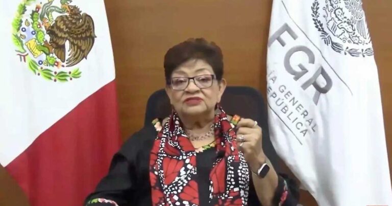 Ernestina Godoy, fiscal general.