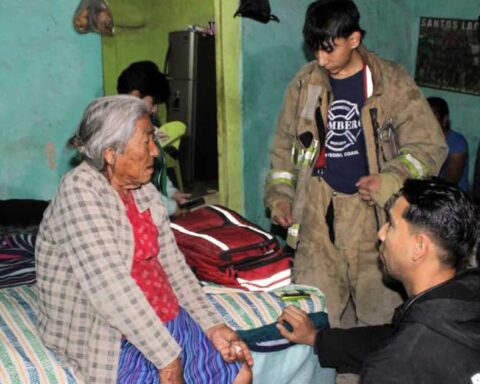 Familias afectadas por la tromba en San Pedro.