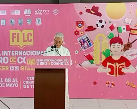 Esther Quintana, secretaria de Cultura en Coahuila, en rueda de prensa.