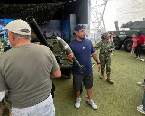 Expo militar en Torreón.