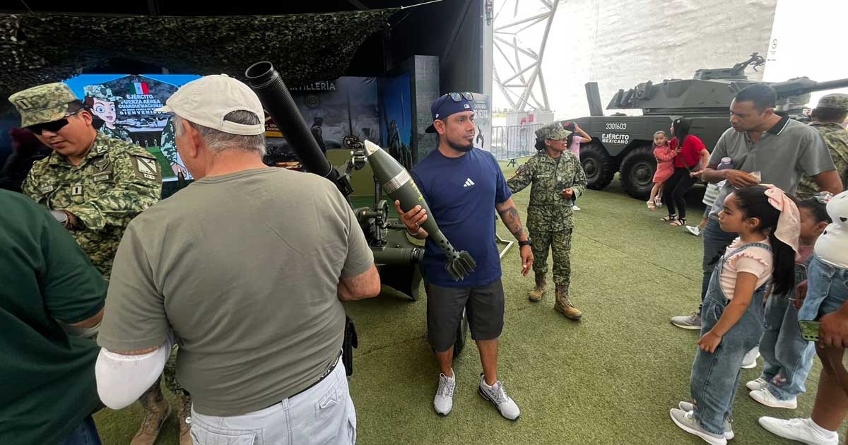 Expo militar en Torreón.