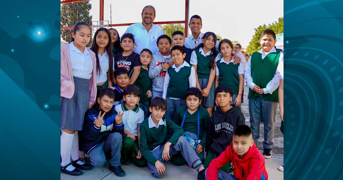 Niños de escuela en Ramos Arizpe.
