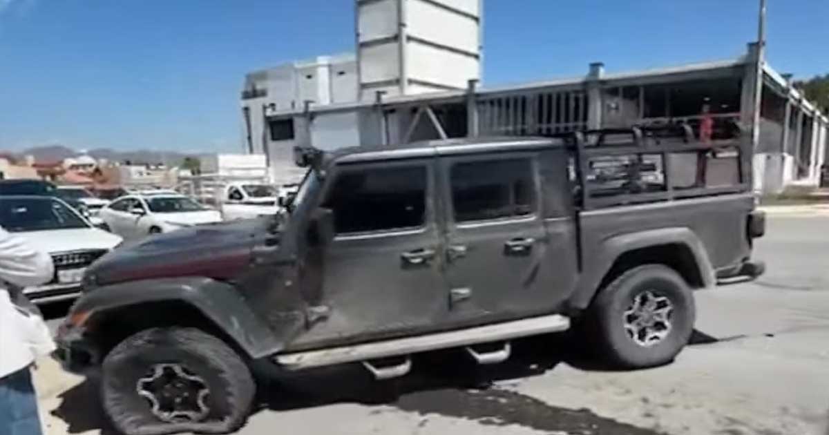 Camioneta chocada en Saltillo de Tereso Medina, líder nacional de la CTM.