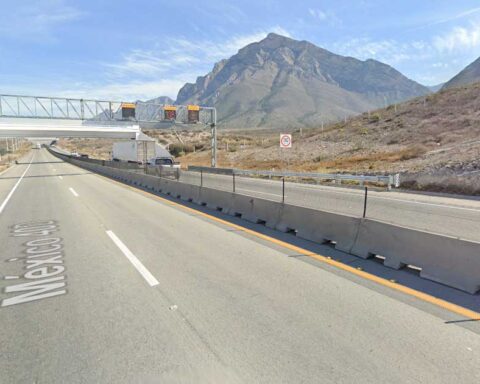 Autopista Saltillo-Monterrey.