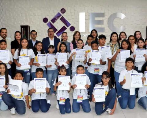 Niñas y niños del primer Cabildo Infantil Ramos Arizpe.