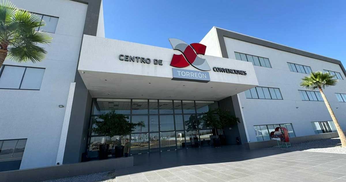 Exterior del Centro de Convenciones en Torreón.
