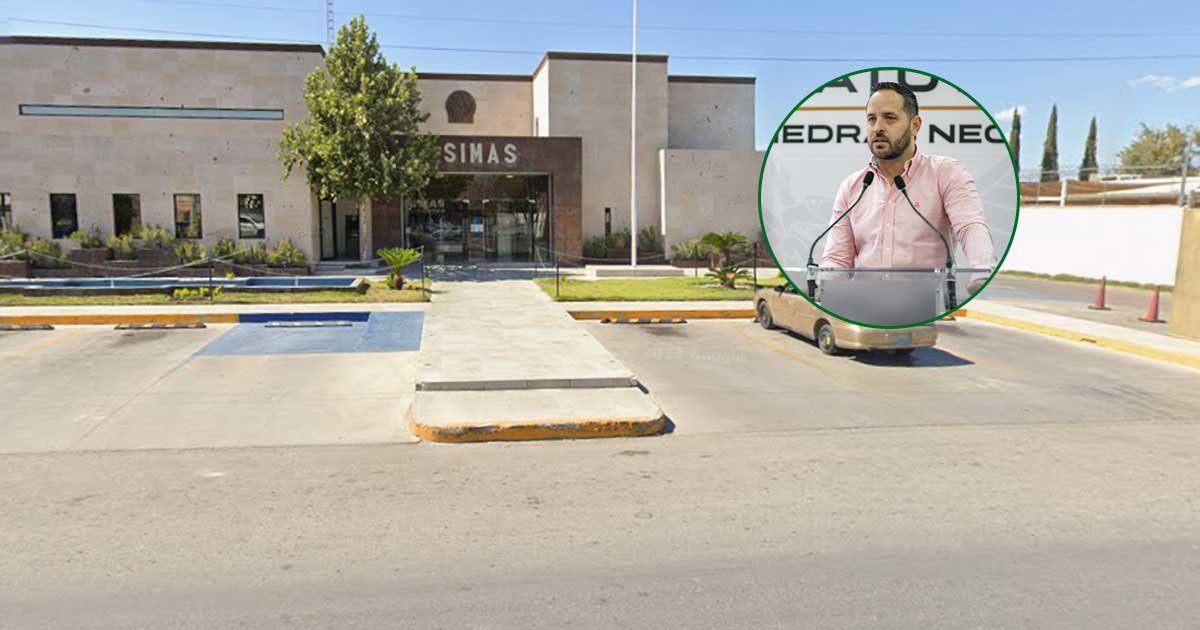 En vista panorámica, la fachada exterior de SIMAS Piedras Negras; en un círculo, el alcalde Jacobo Rodríguez.