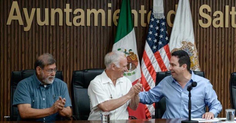 Mayor de Austin Kirk Watson y alcalde de Saltillo Javier Díaz.