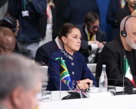 La presidenta de México, Claudia Sheinbaum, en una cumbre en España.