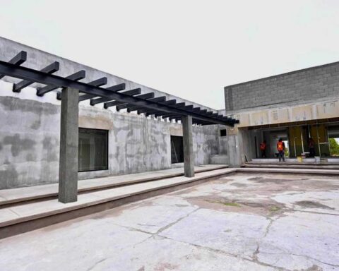 Construcción del CEIS en Monclova.