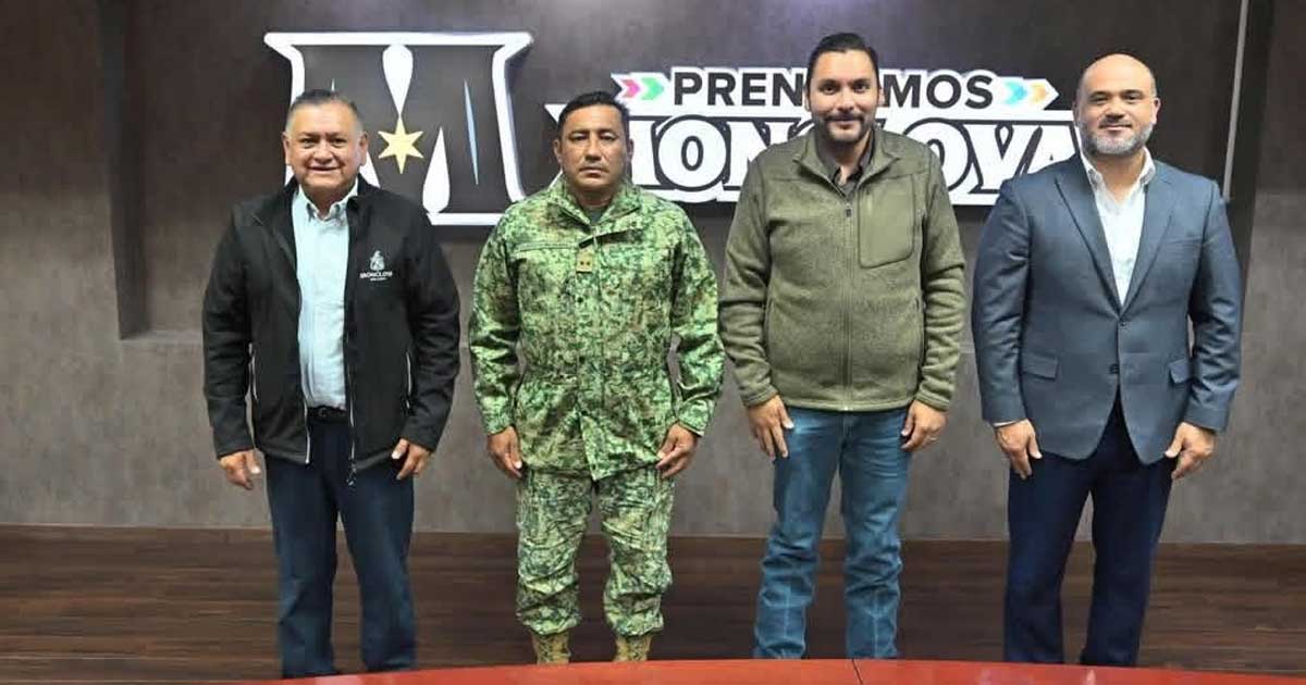 Alcalde Carlos Villarreal y otros funcionarios de Monclova.