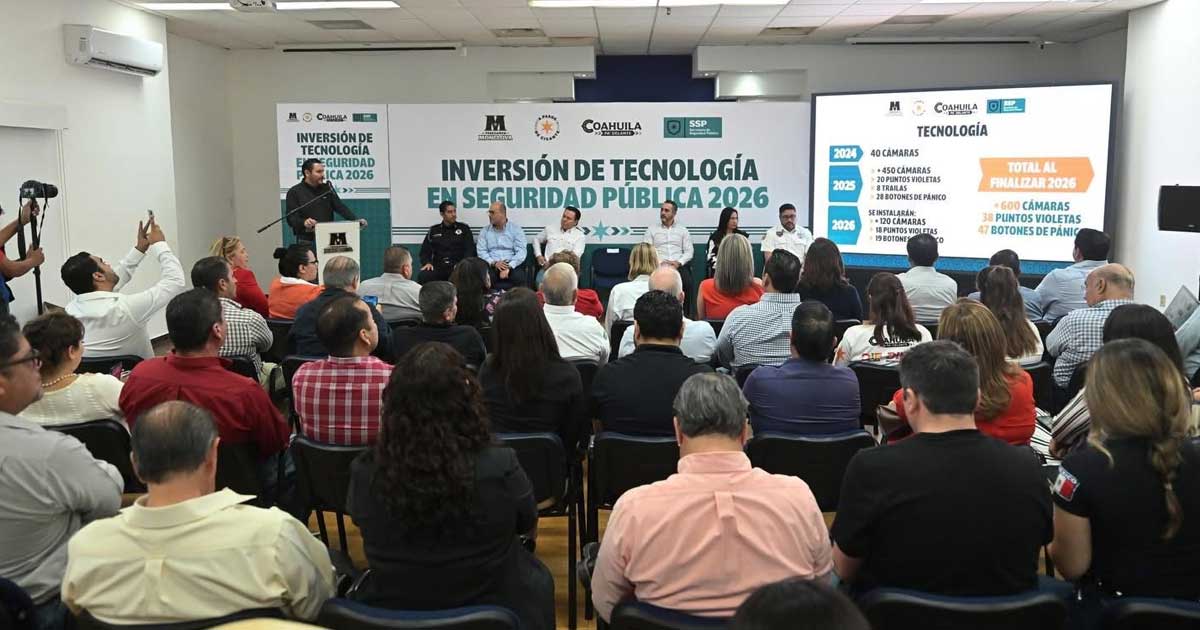 Alcalde Carlos Villarreal anunciando plan de inversión en seguridad.