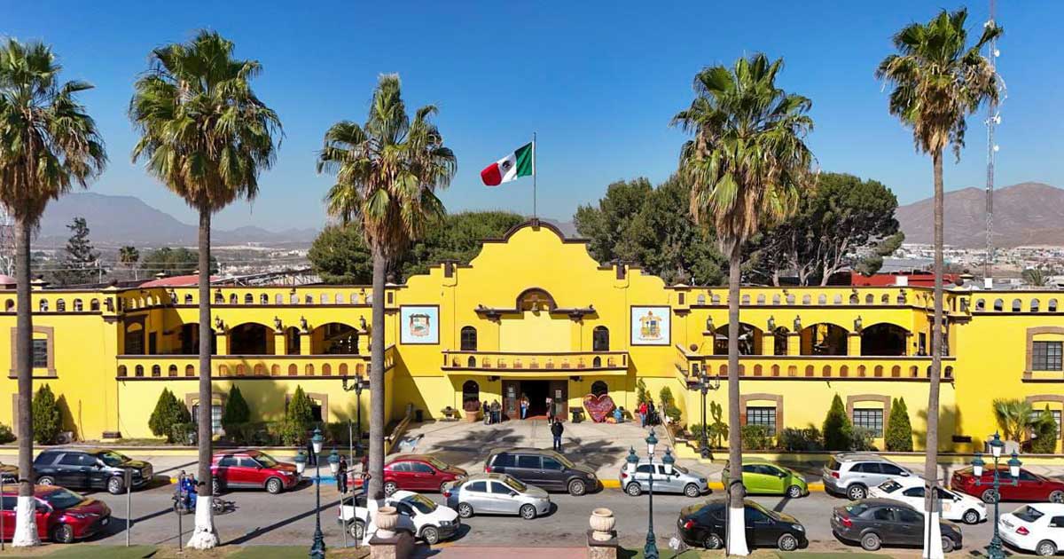 Exterior del Ayuntamiento de Ramos Arizpe.