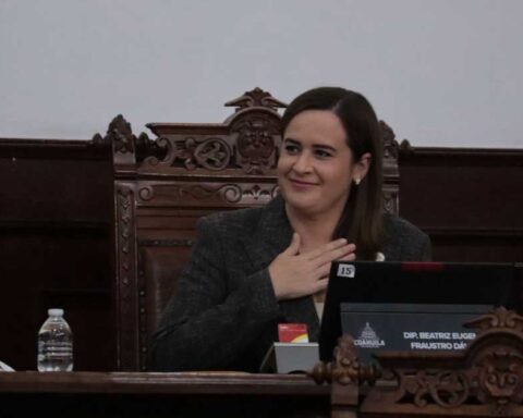 Diputada Beatriz Fraustro en el Congreso de Coahuila.