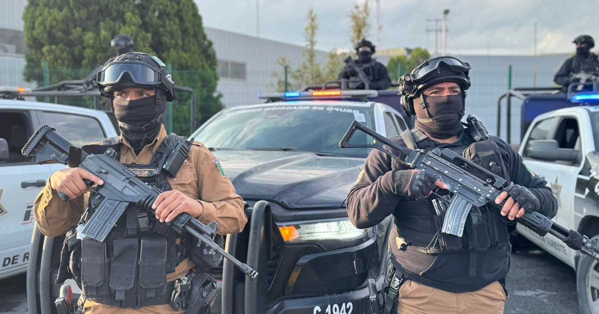 Policías en operativo en Saltillo.