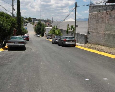 Calle pavimentada en Saltillo.