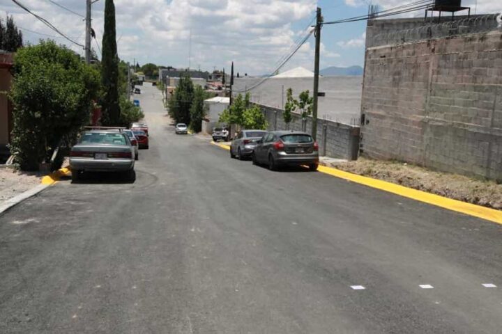 Calle pavimentada en Saltillo.