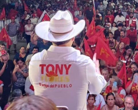 Tony Flores drogas
