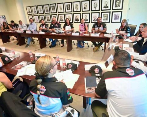 Reunión en el Ayuntamiento de Torreón.